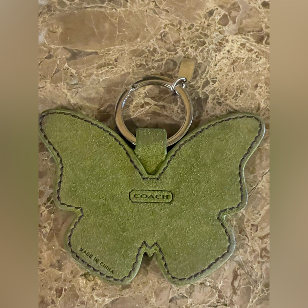 COACH HTF Large Green Leather Butterfly Keychain Bag Charm WITH Dustbag - Picture 13 of 17